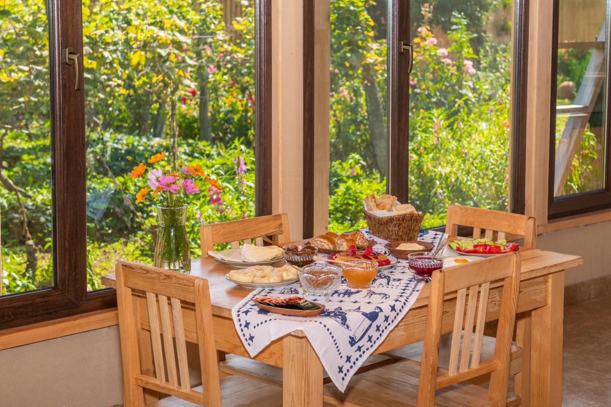 Alvani Inn K'vemo Alvani Екстериор снимка