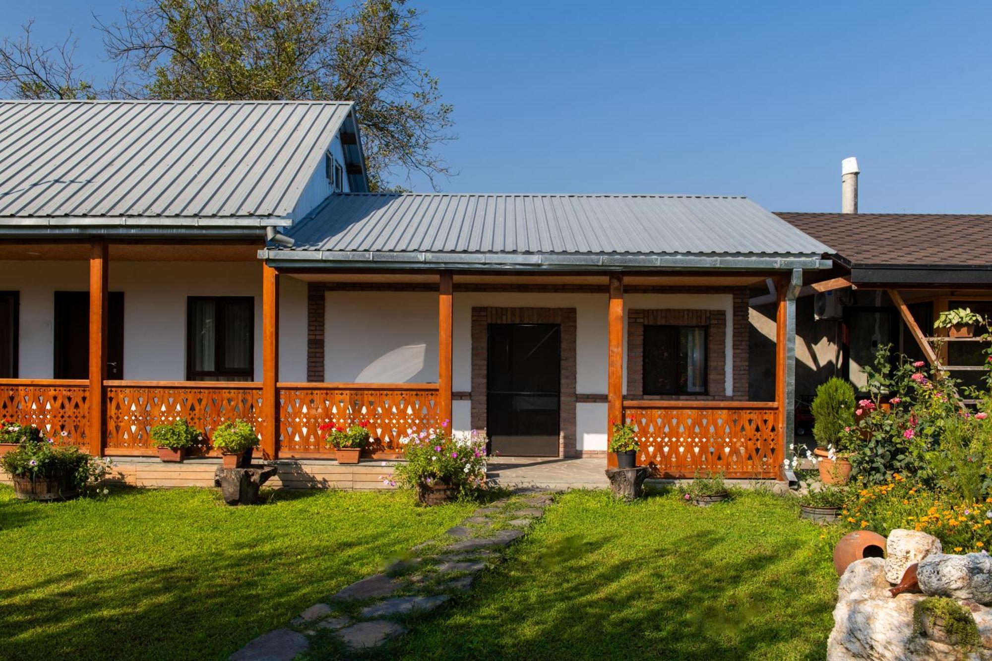 Alvani Inn K'vemo Alvani Екстериор снимка