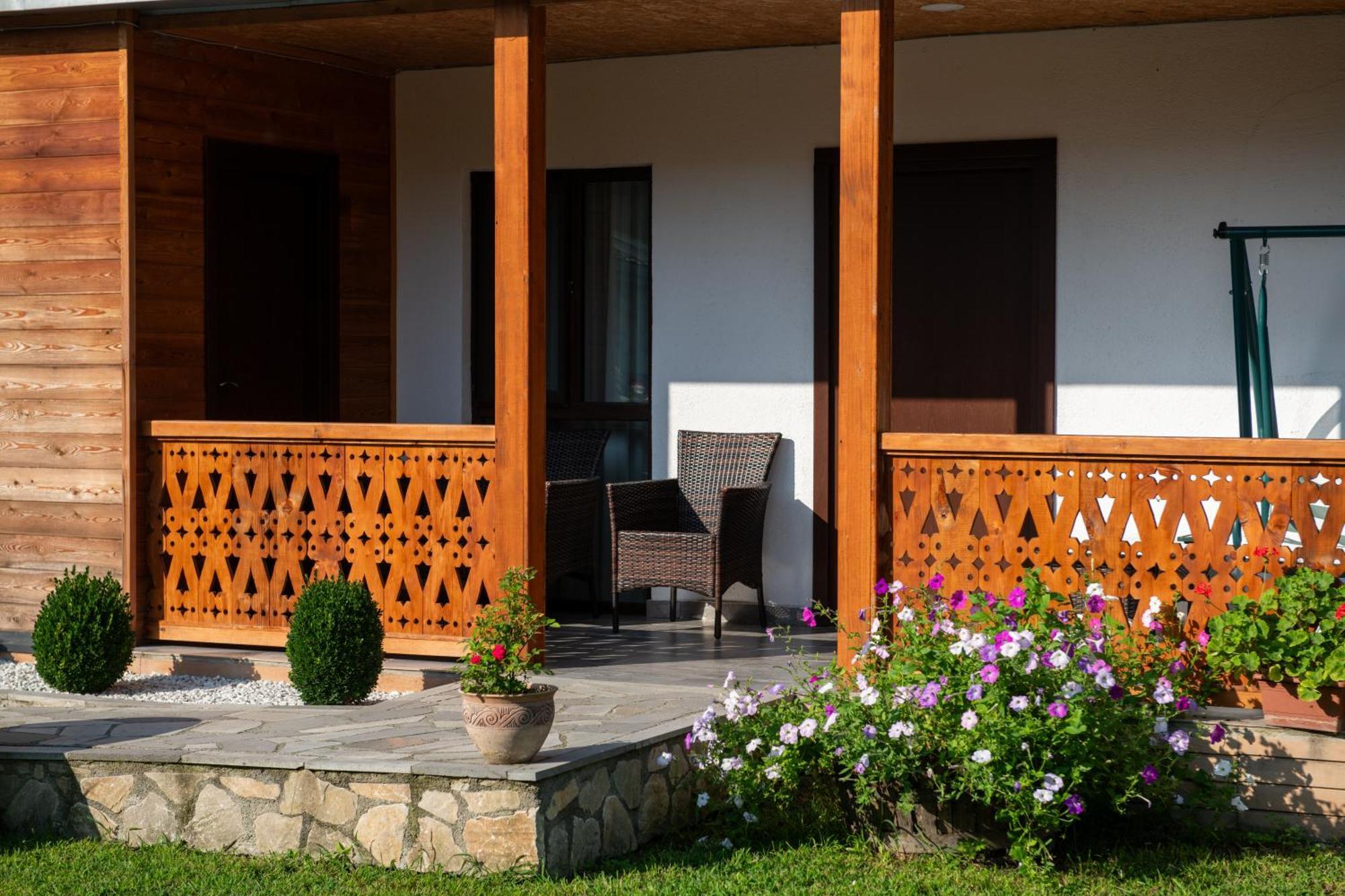Alvani Inn K'vemo Alvani Екстериор снимка