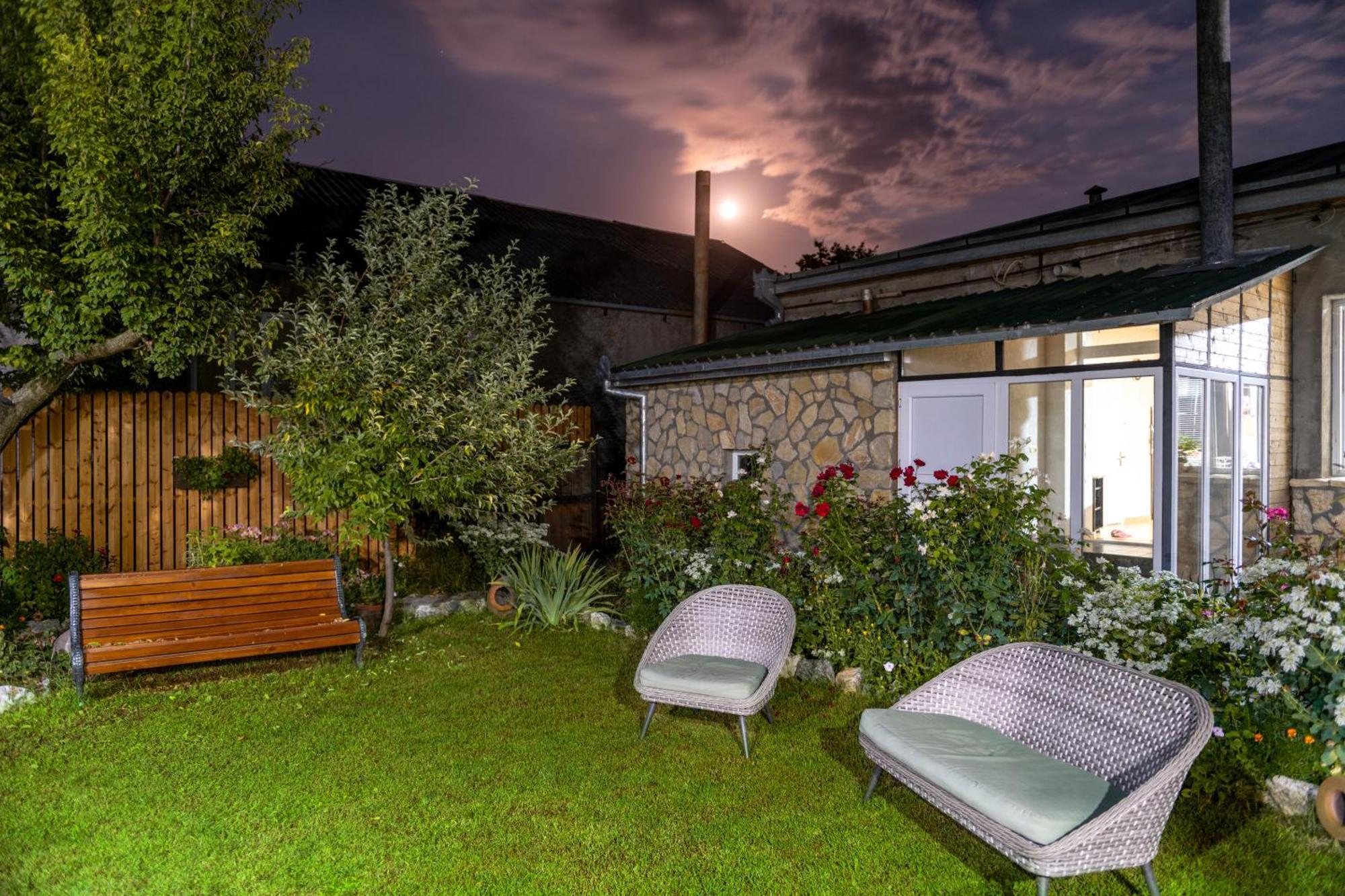 Alvani Inn K'vemo Alvani Екстериор снимка
