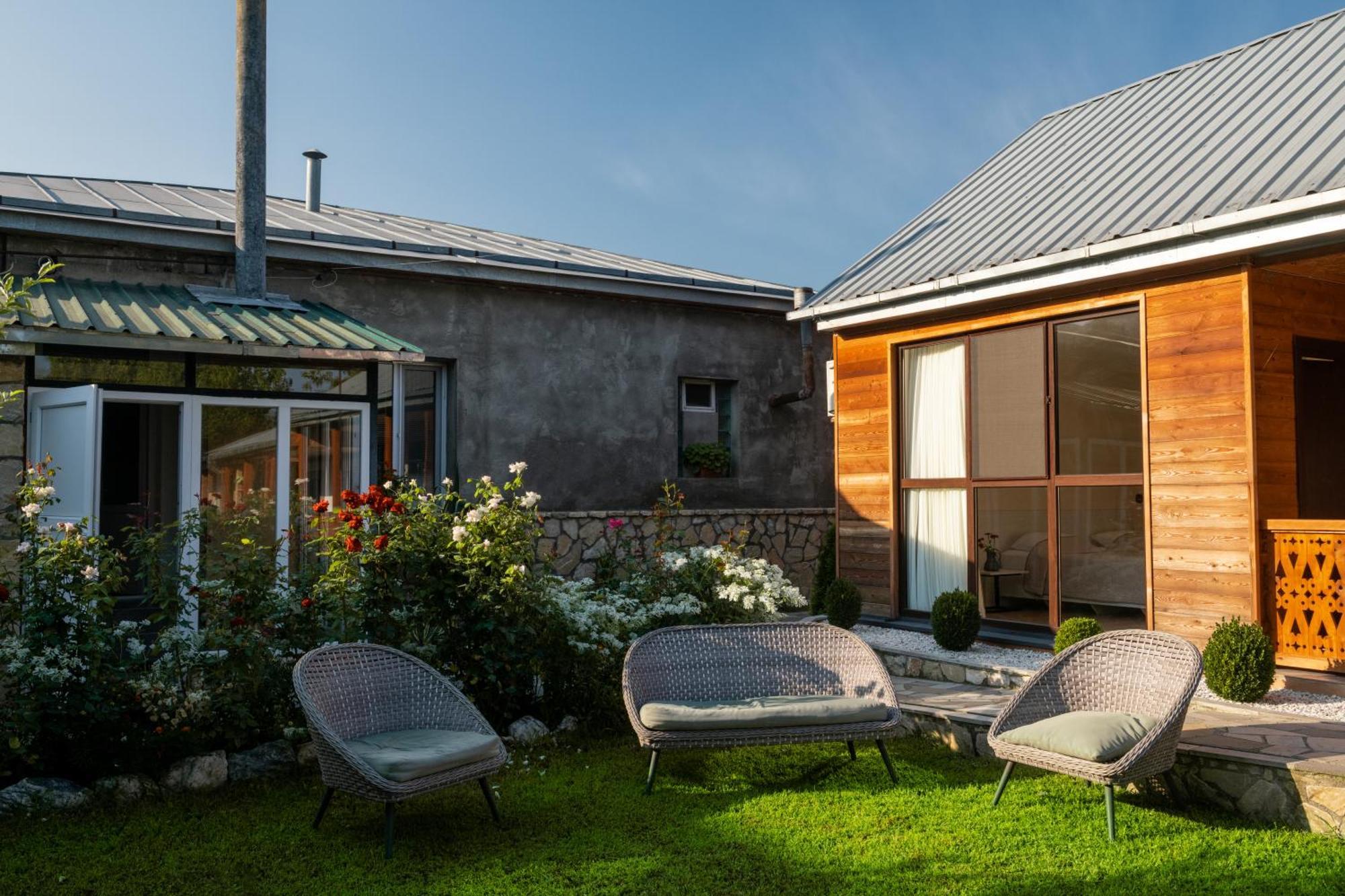 Alvani Inn K'vemo Alvani Екстериор снимка