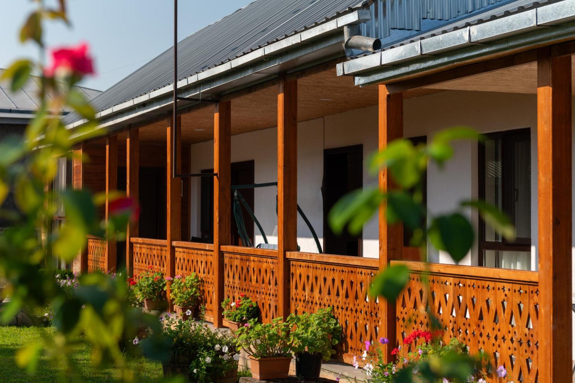 Alvani Inn K'vemo Alvani Екстериор снимка