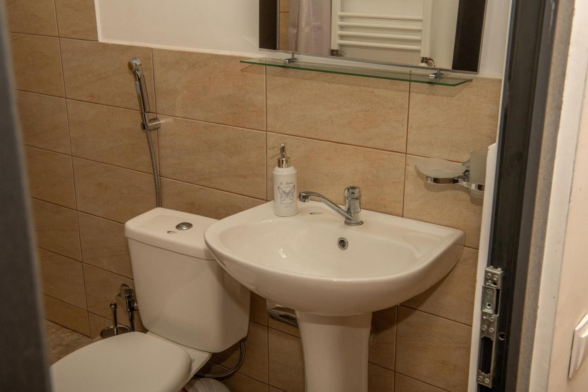 Alvani Inn K'vemo Alvani Екстериор снимка
