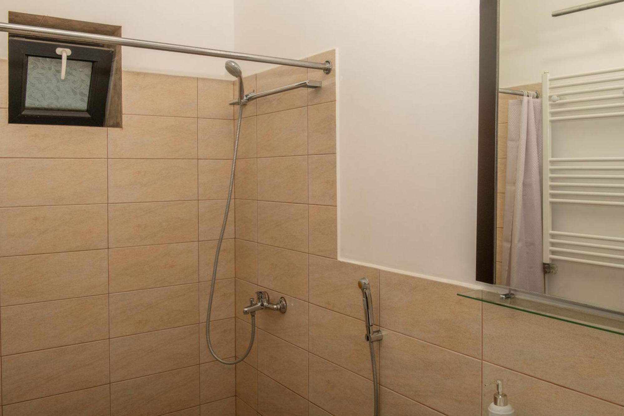 Alvani Inn K'vemo Alvani Екстериор снимка